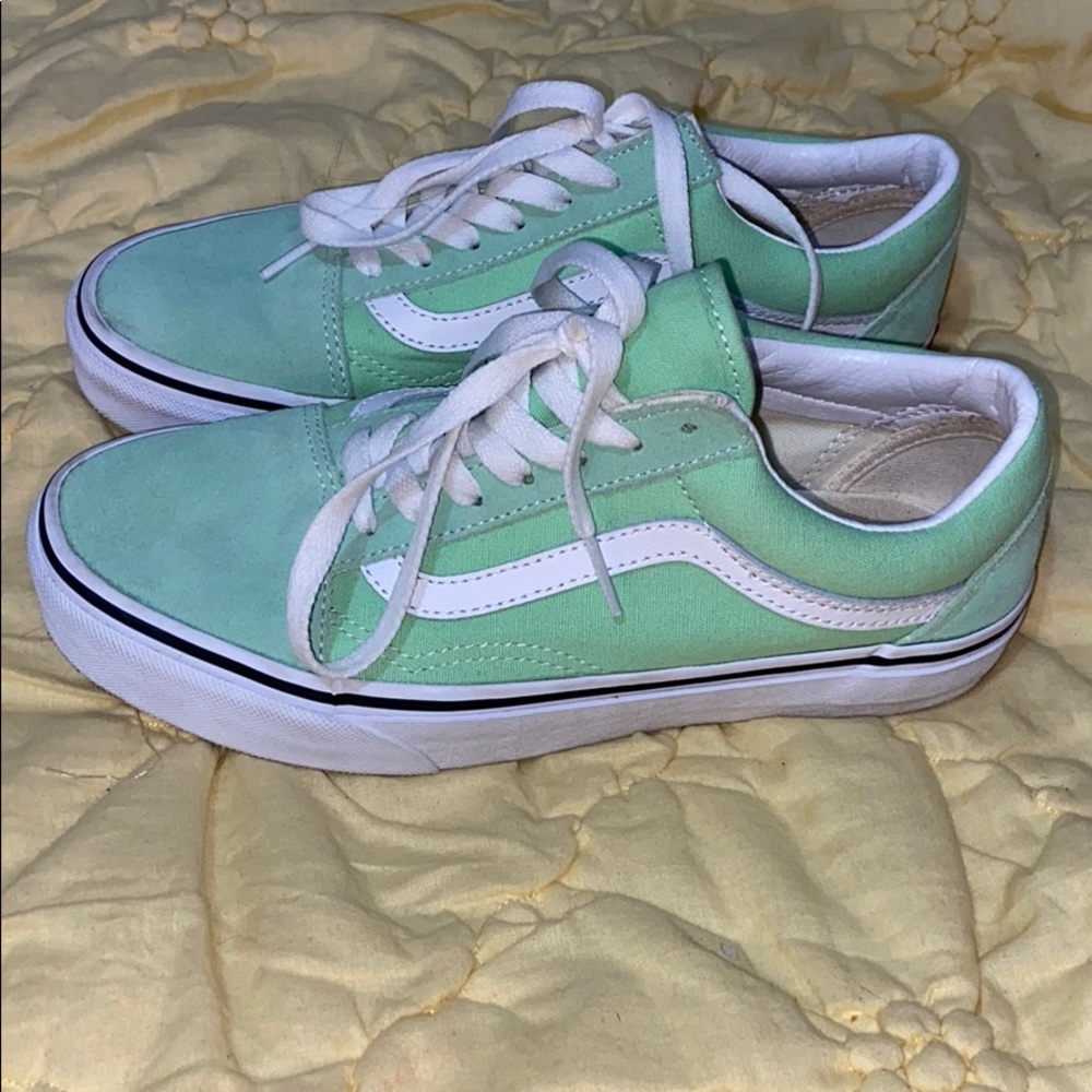 Vans - Picture 2 of 2